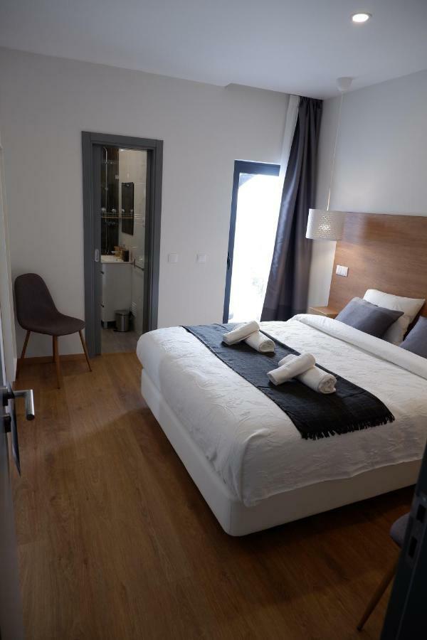 VI Mar - Guest House ลากอส ภายนอก รูปภาพ